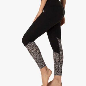 Beyond Yoga 'Back Me Up' black & cheetah mesh bottom leggings. Size medium